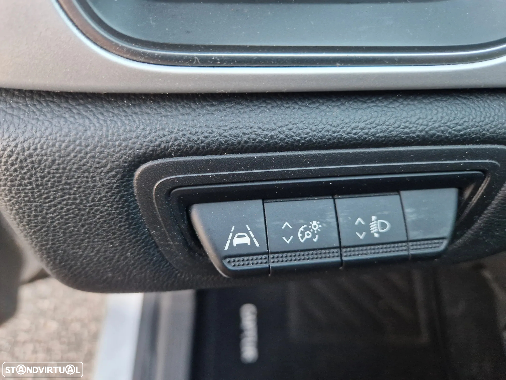 Renault Captur 1.0 TCe Techno Bi-Fuel - 21