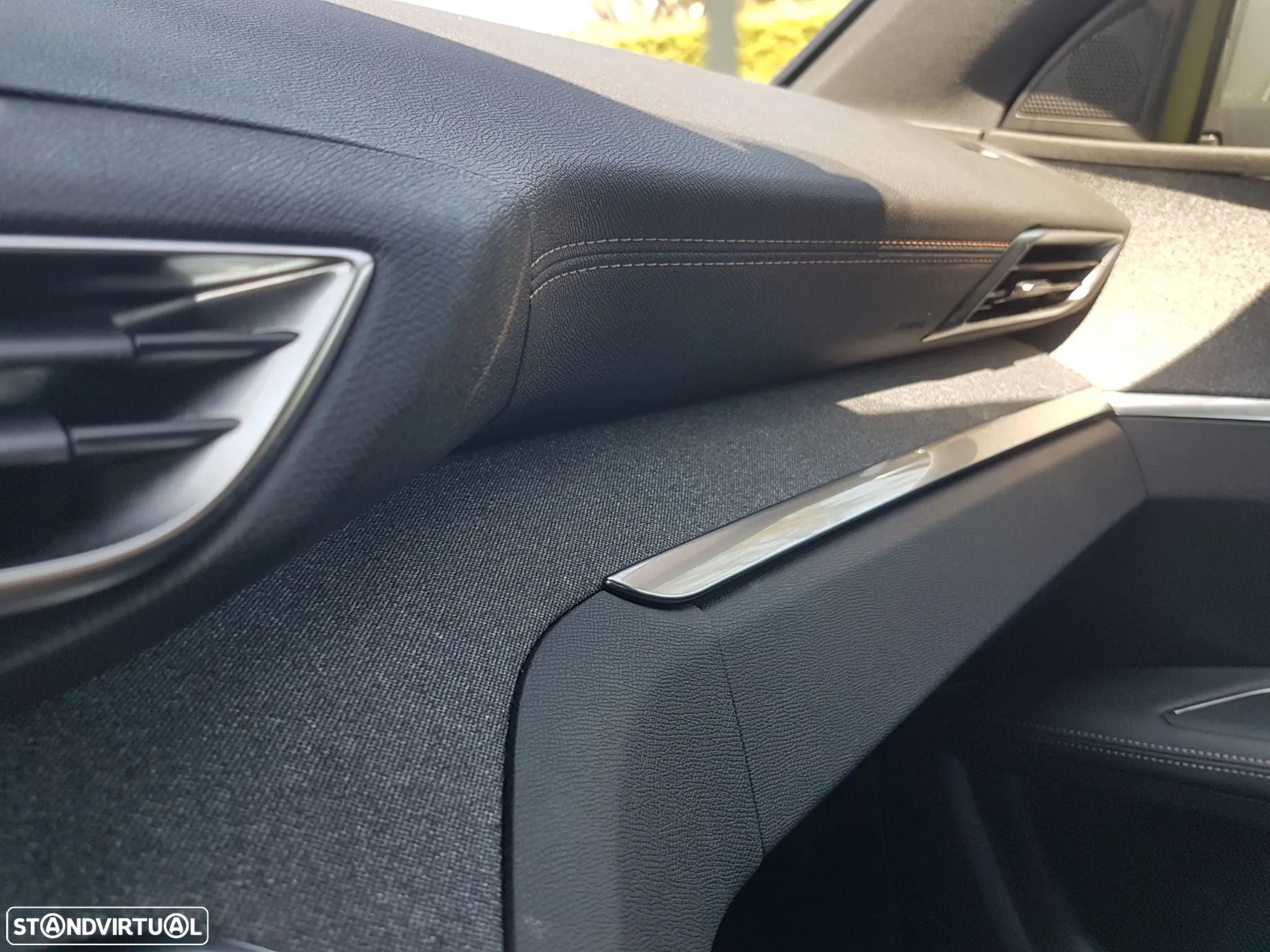 Peugeot 3008 1.2 PureTech GT Line EAT8 - 17