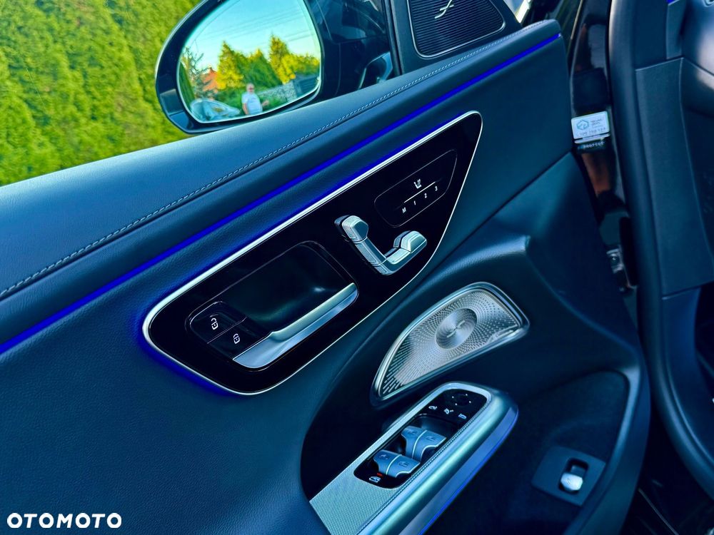 Mercedes-Benz Klasa E 220 d mHEV 4-Matic AMG 9G-Tronic - 29