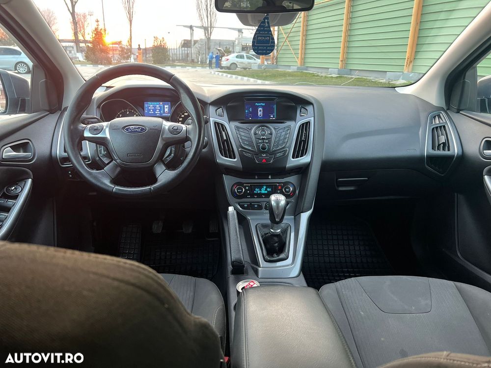 Ford Focus 1.6 TDCi DPF Titanium - 6