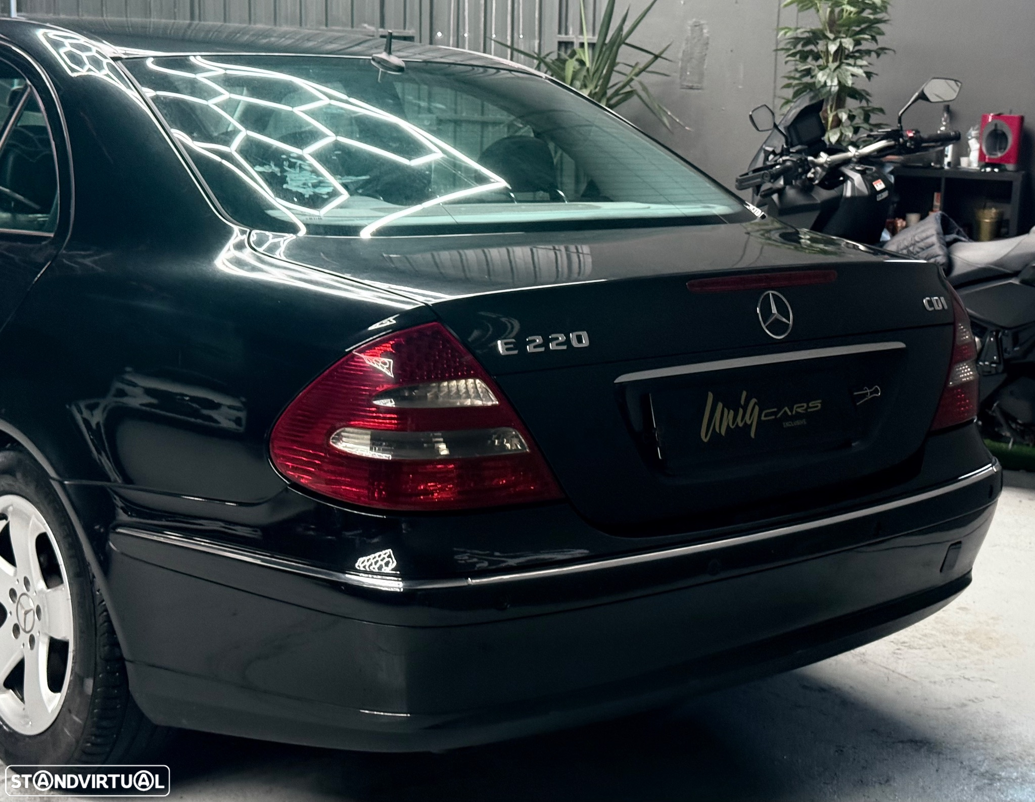 Mercedes-Benz E 220 CDi Avantgarde Aut. - 10