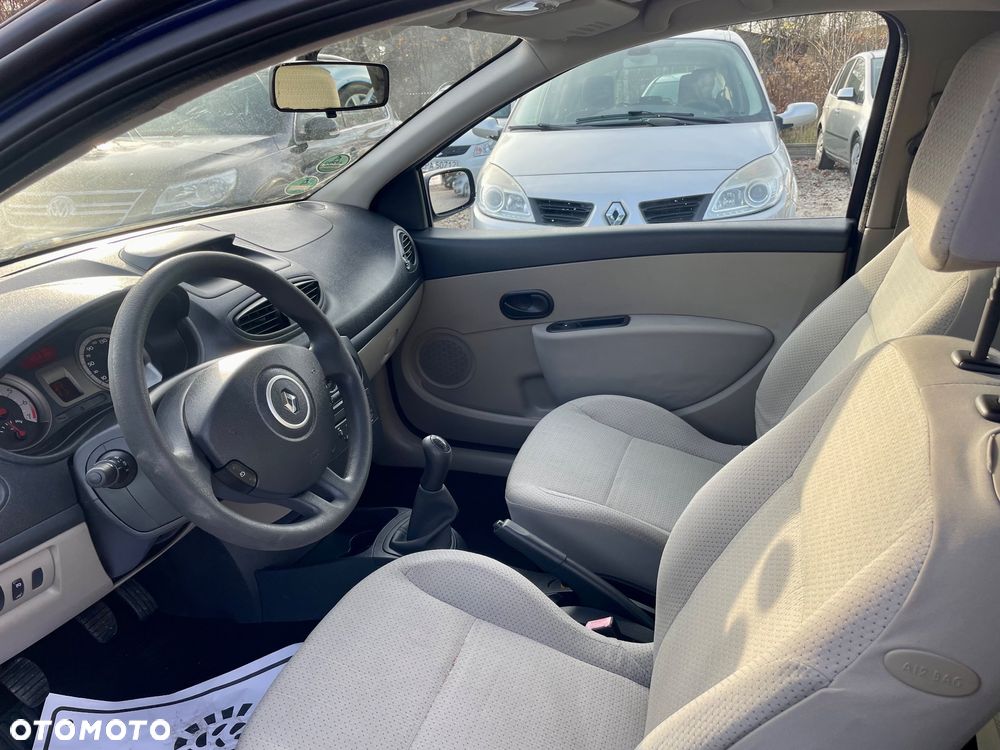 Renault Clio 1.2 16V 75 Dynamique - 3