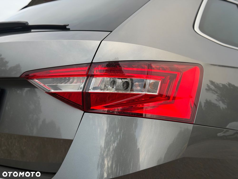 Skoda Superb 1.5 TSI mHEV Selection DSG - 12