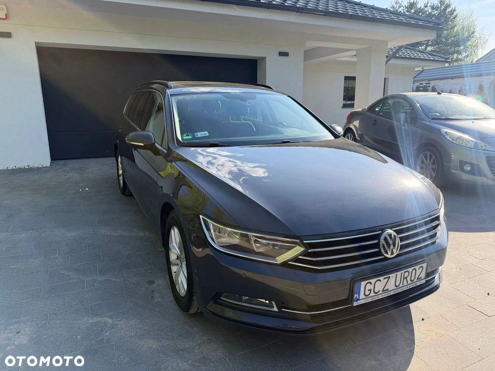 Volkswagen Passat 1.6 TDI (BlueMotion Technology) DSG Comfortline - 2