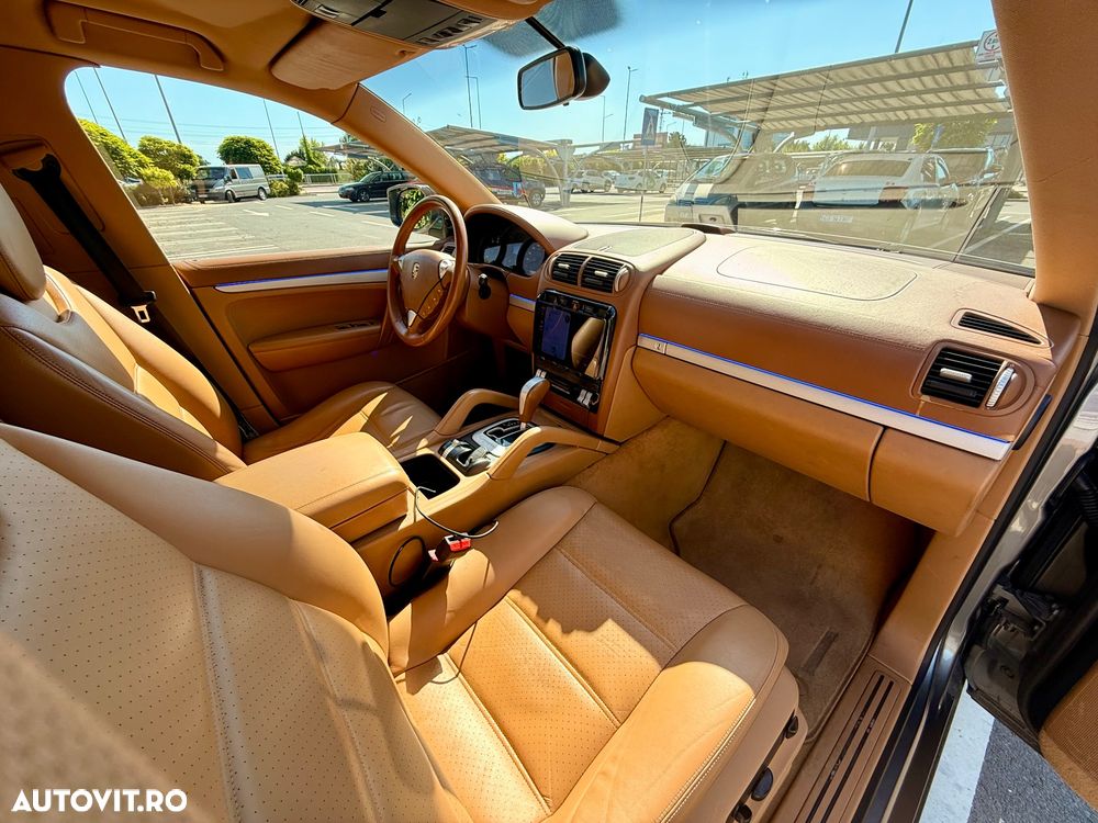Porsche Cayenne - 8