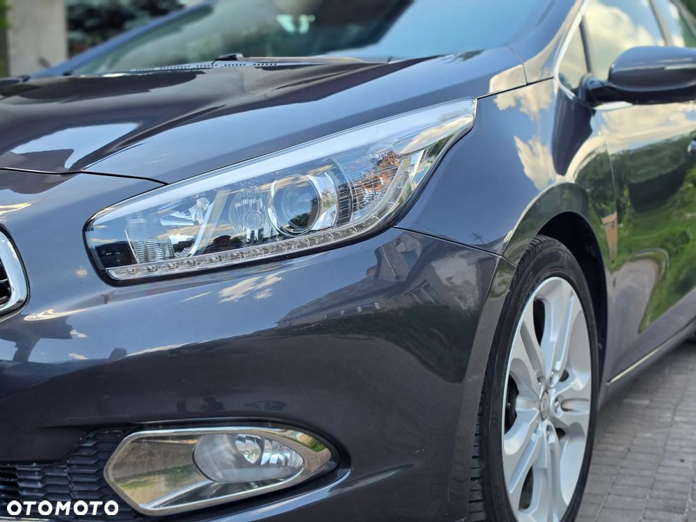 Kia Ceed - 4