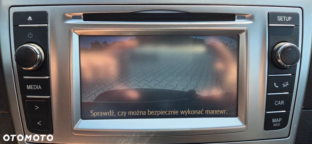 Toyota Avensis 1.8 Premium - 9