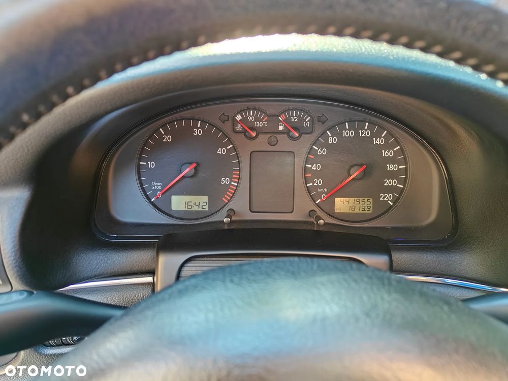 Volkswagen Passat 1.9 TDI - 29