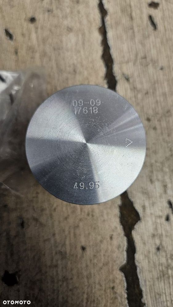 Tłok pierścień sworzeń Derbi Senda  06084350 - 2