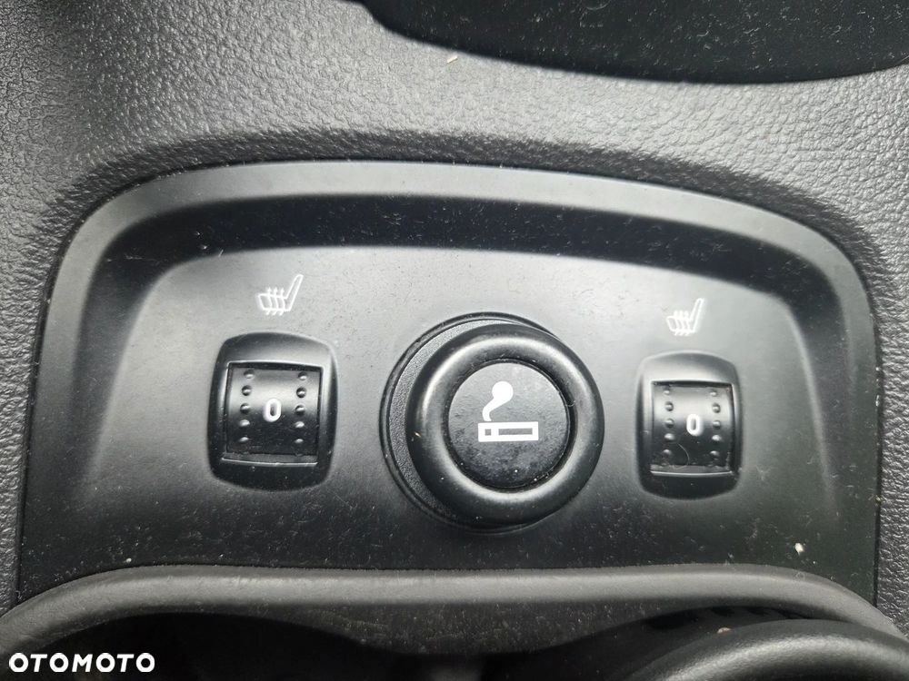 Ford Focus 1.6 EcoBoost Titanium - 22