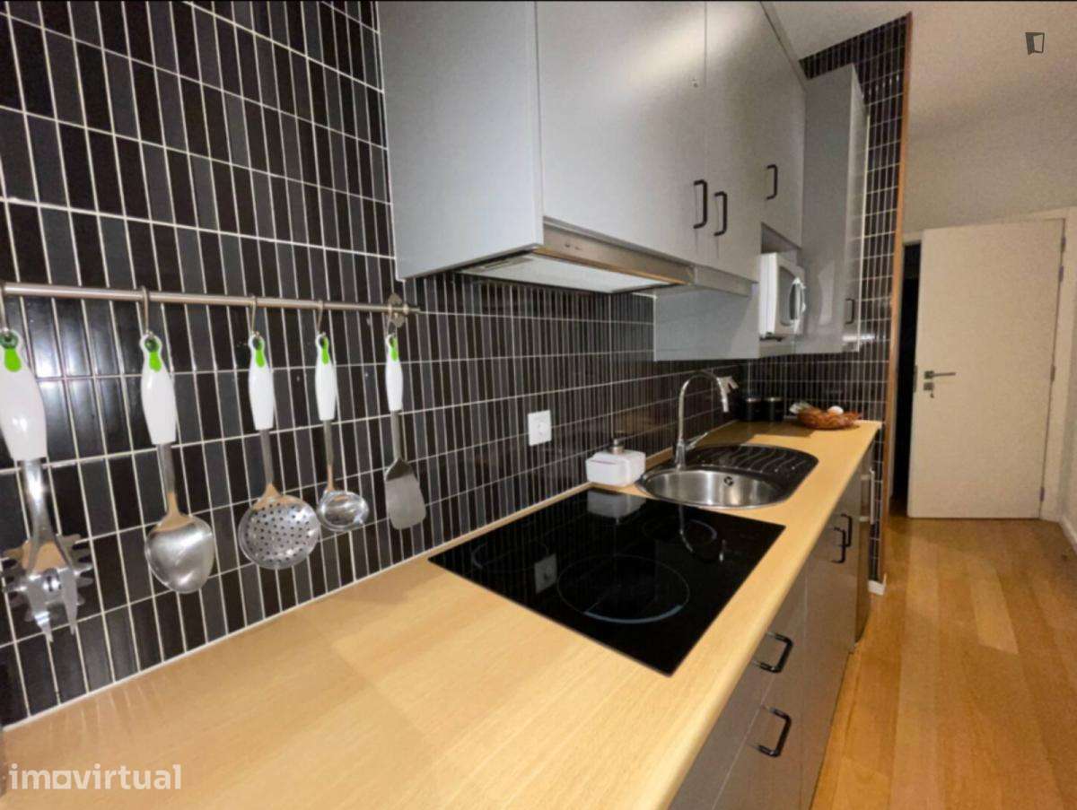 Apartamento com 1 quartos - localizado em Cedofeita Porto - Grande imagem: 5/16
