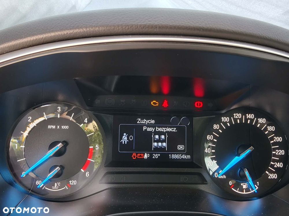 Ford Mondeo - 8
