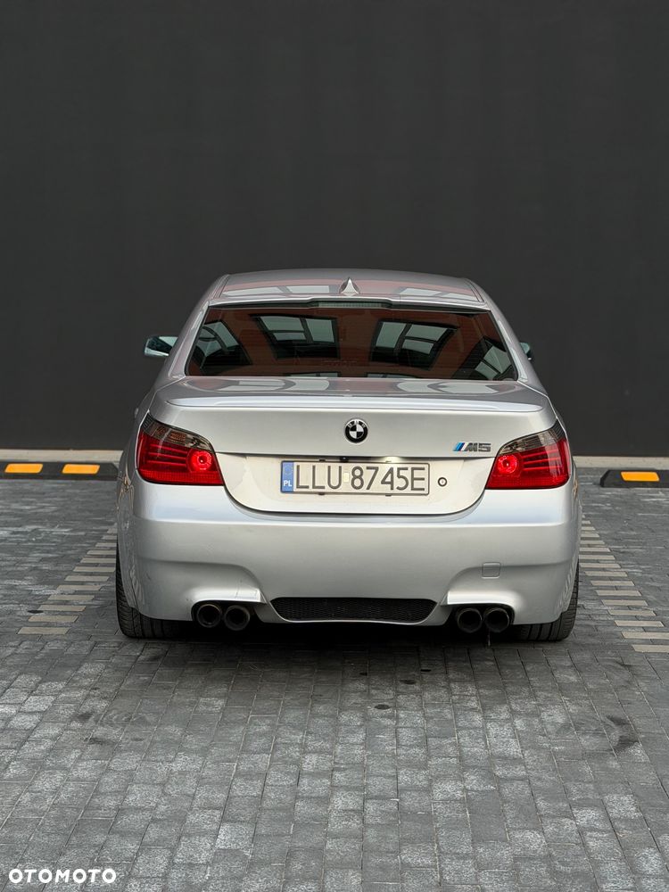 BMW Seria 5 520i - 6