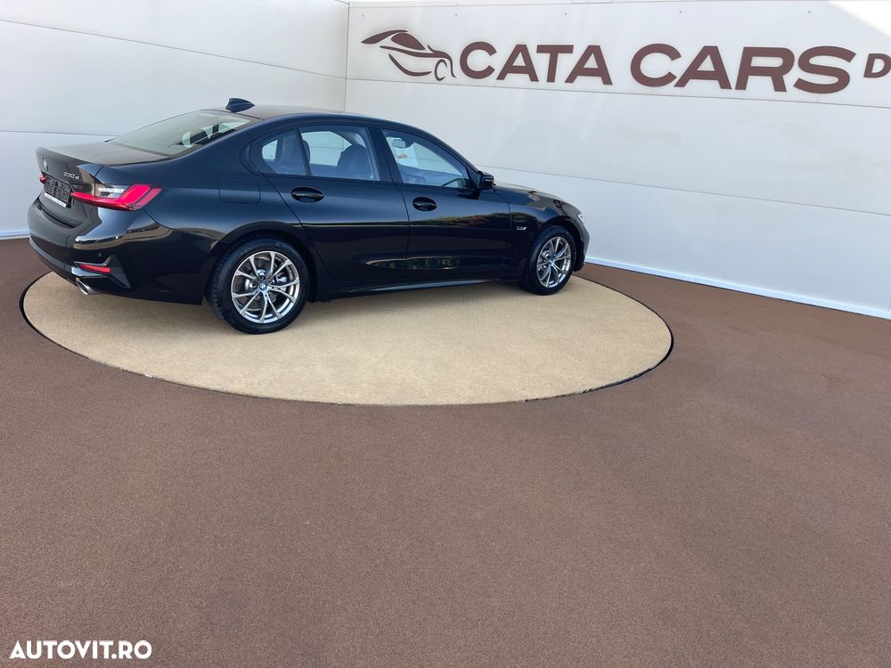 BMW Seria 3 330e Aut. Sport Line - 13