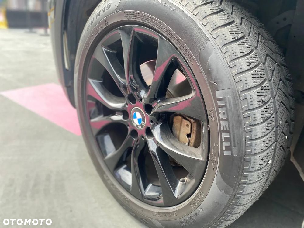 BMW X5 xDrive35i - 11