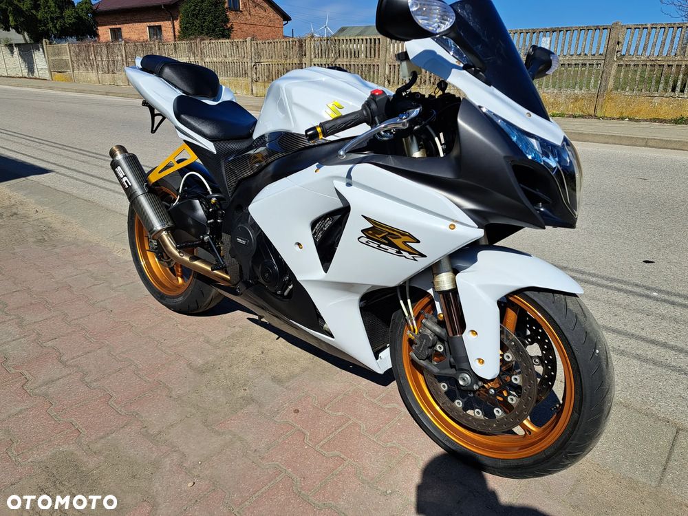 Suzuki GSX 1000 - 7