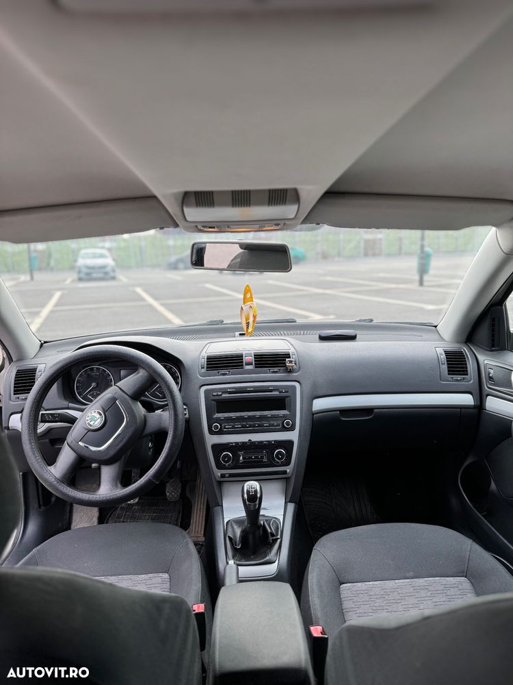 Skoda Octavia 1.6 TDI ELEGANCE - 7