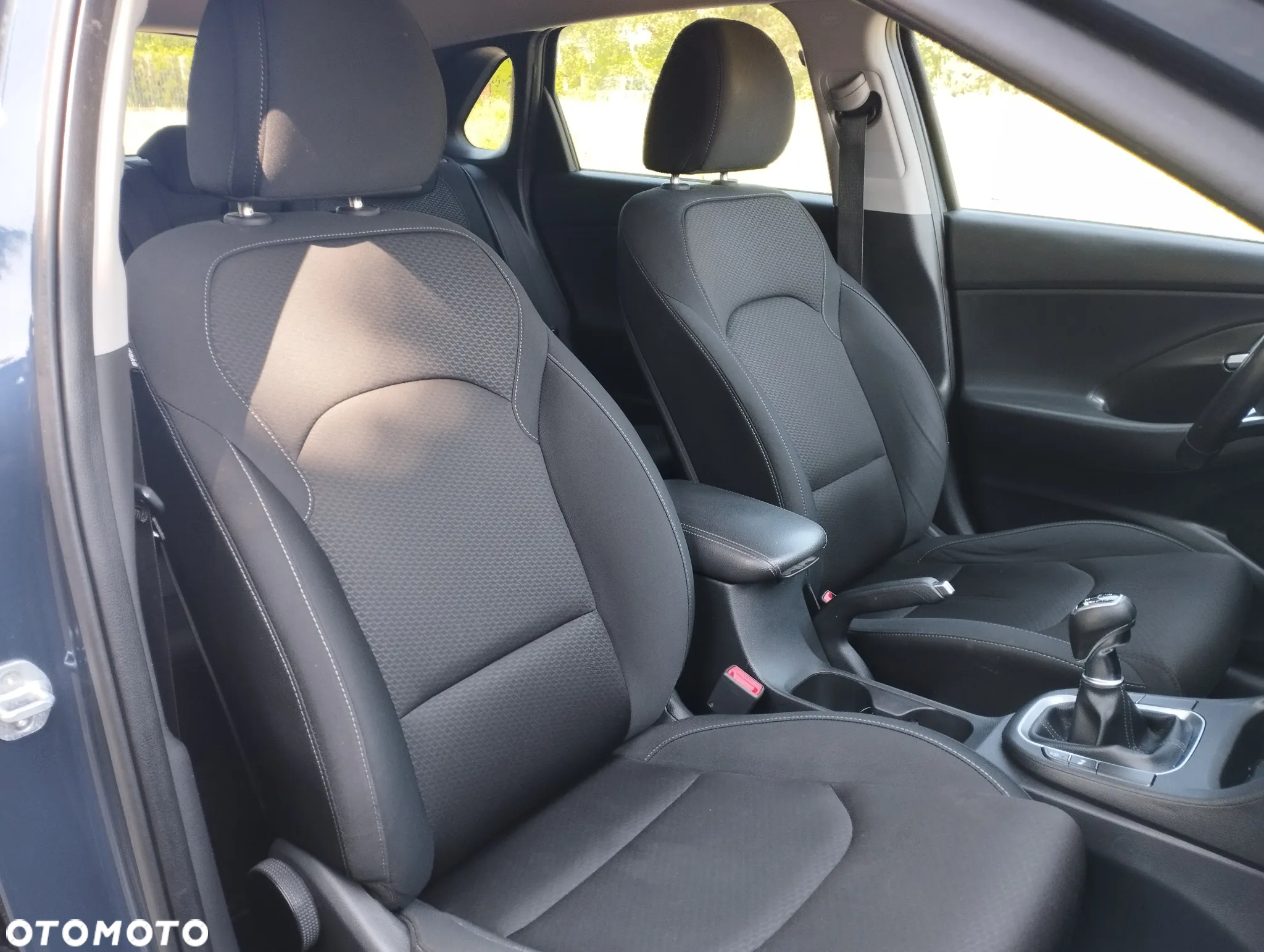 Hyundai i30 1.6 CRDi BlueDrive Premium - 10
