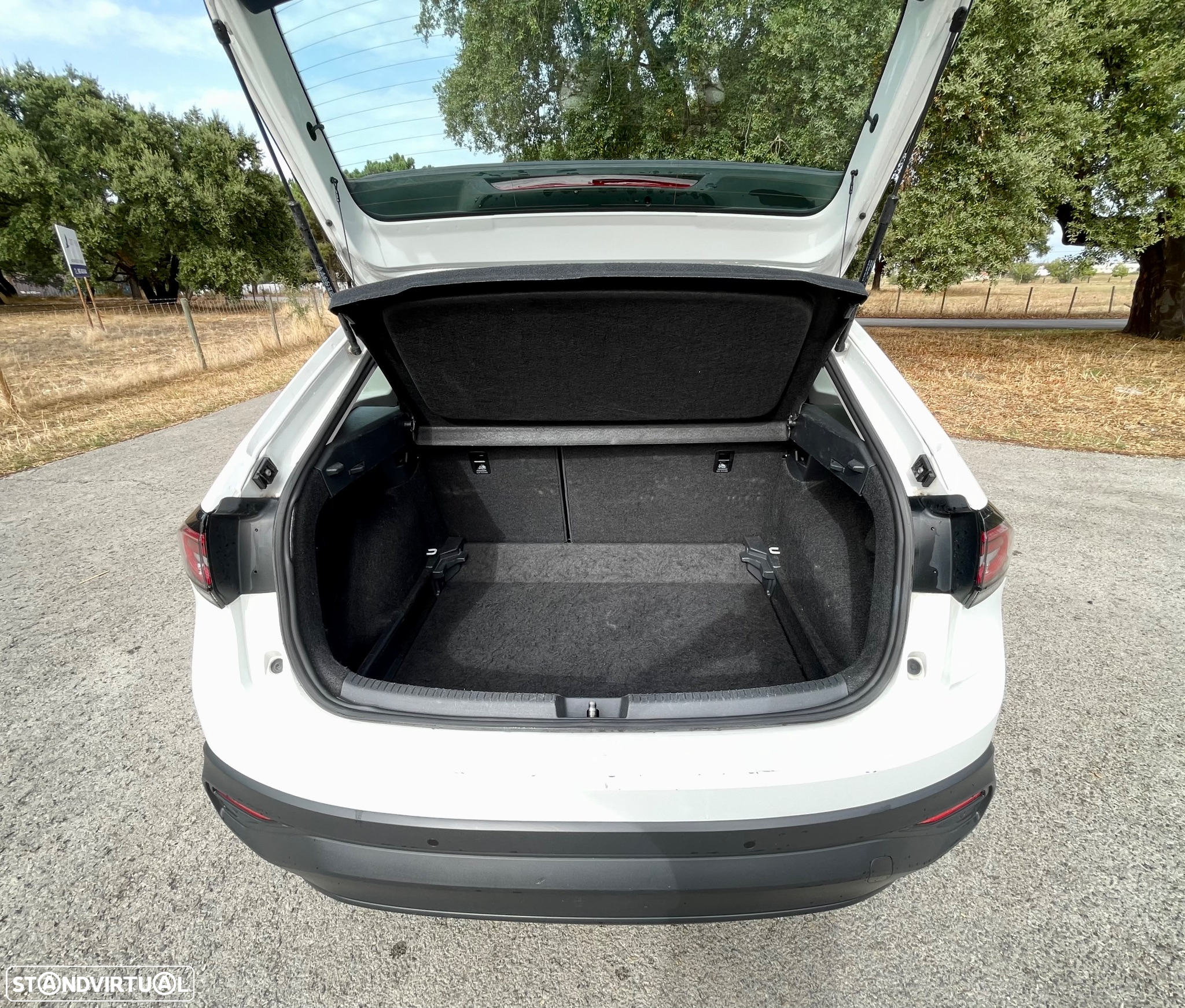 VW Taigo 1.0 TSI Life DSG - 22