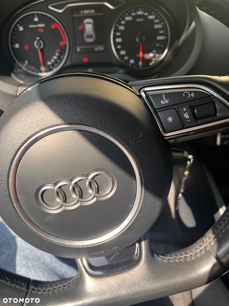 Audi A3 3-drzwiowe 2.0 TDI Ambiente S tronic - 29
