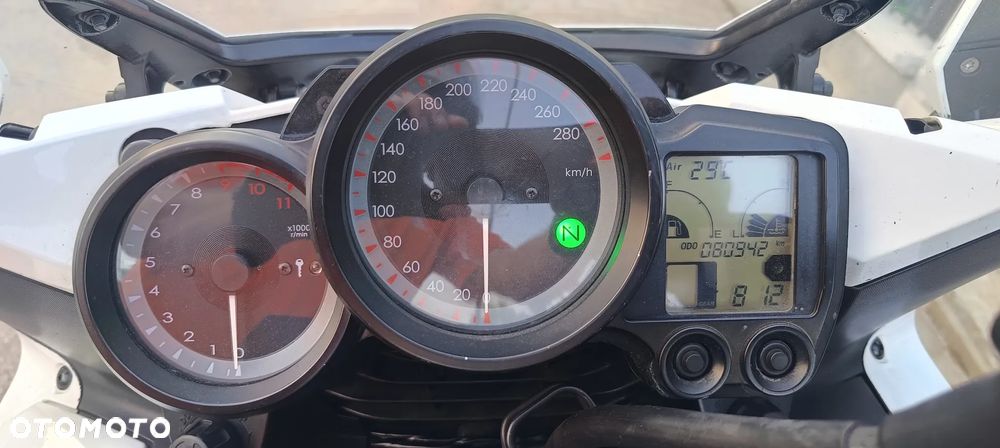 Yamaha FJR - 6