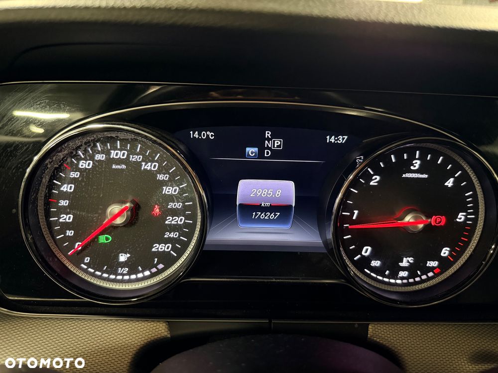 Mercedes-Benz Klasa E - 15