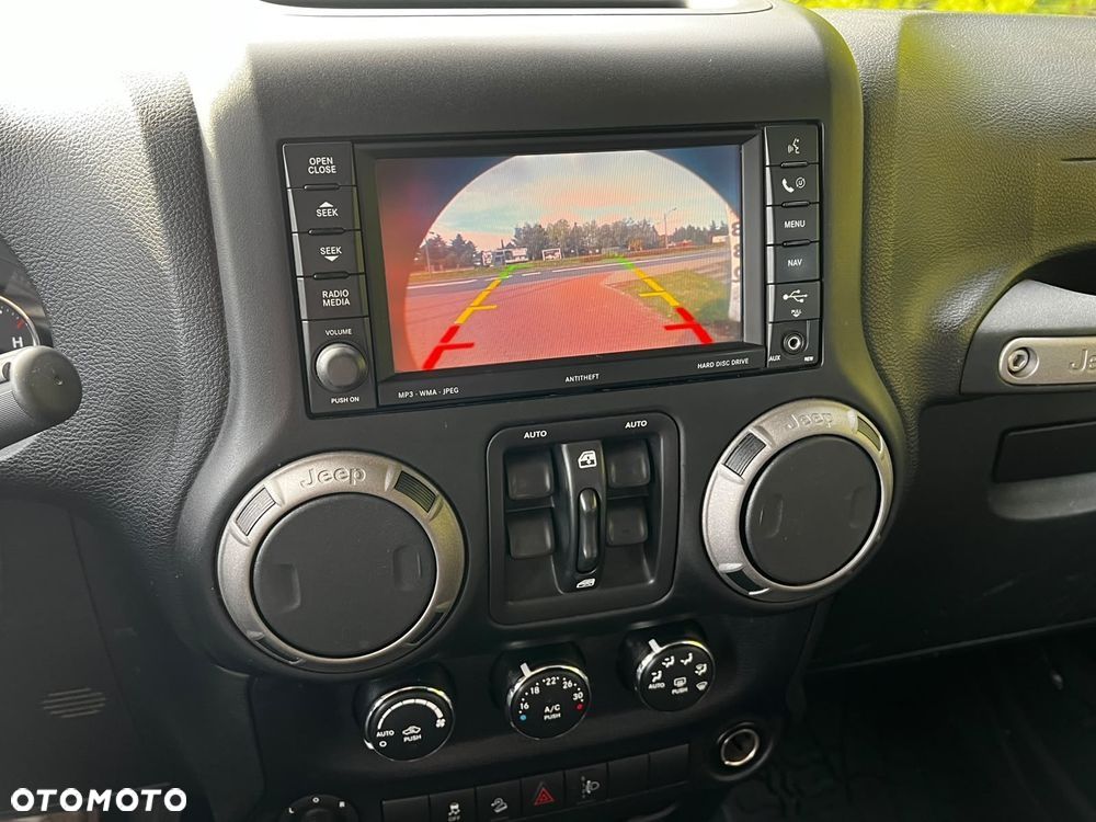 Jeep Wrangler 2.8 CRD Unlim Black Edition II - 14