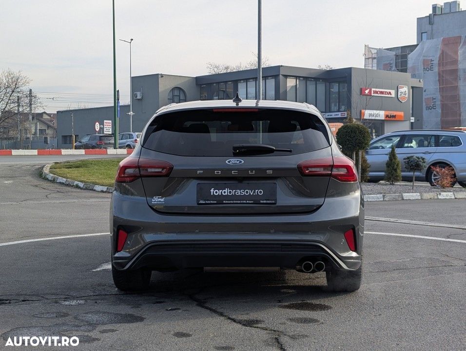 Ford Focus - 12