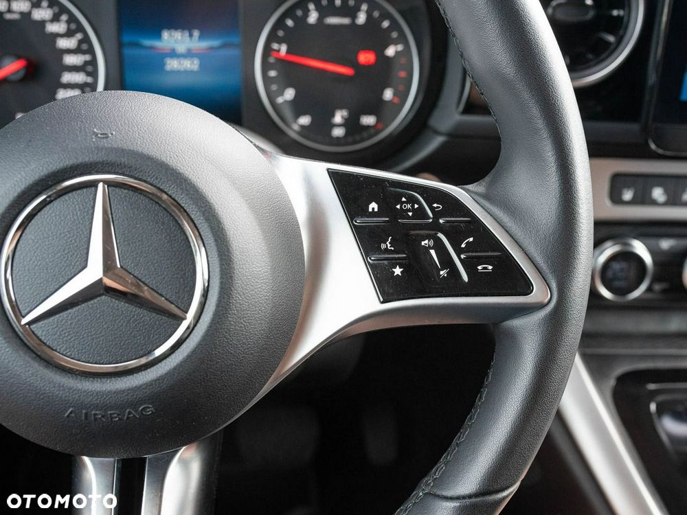 Mercedes-Benz Klasa T 180 d - 15
