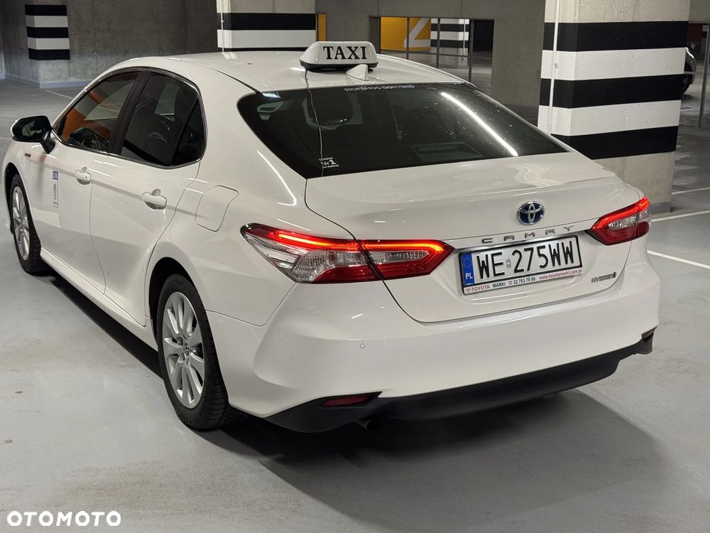 Toyota Camry 2.5 Hybrid Comfort CVT - 16