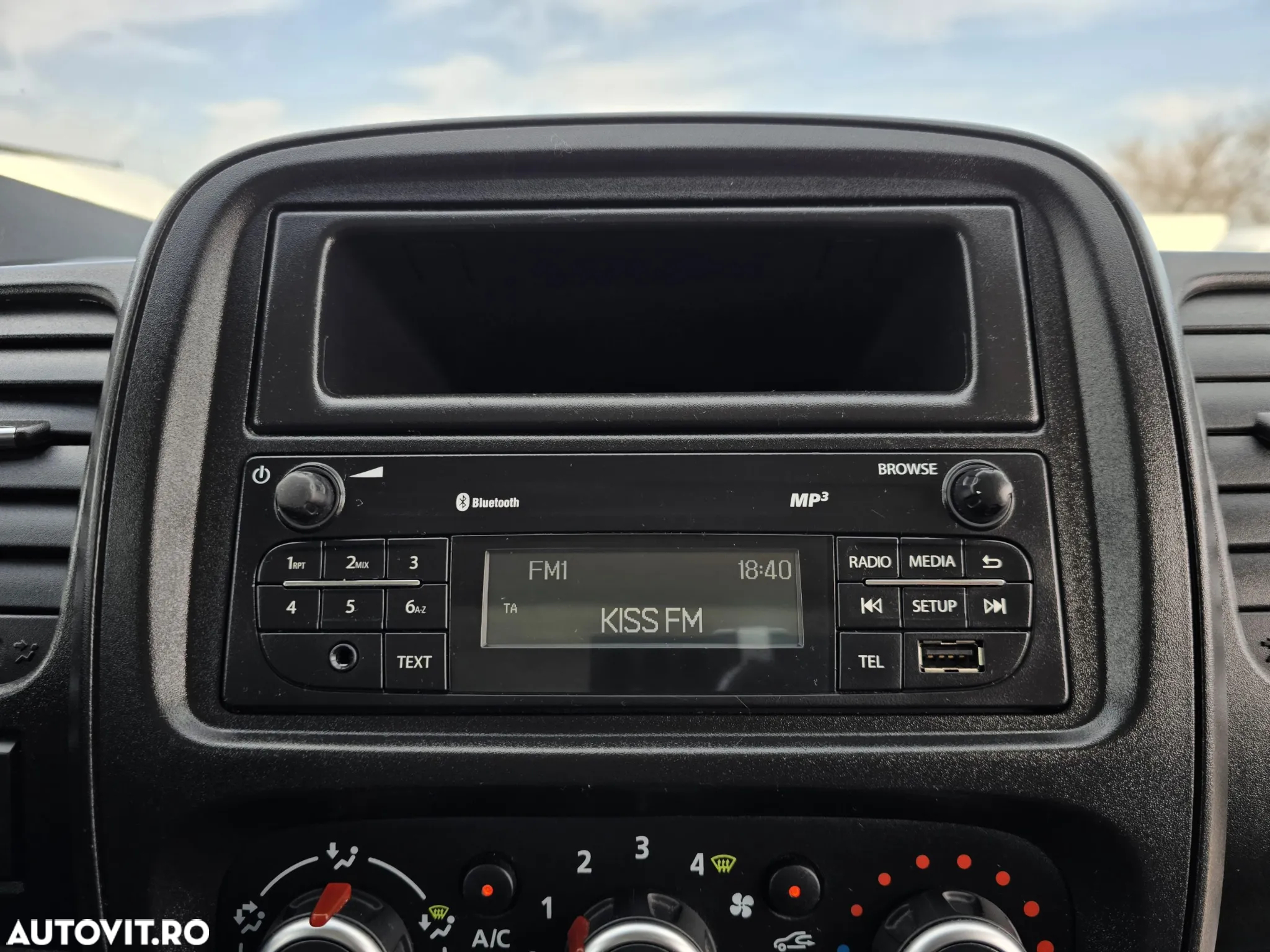 Renault New Trafic L2H1 - 23