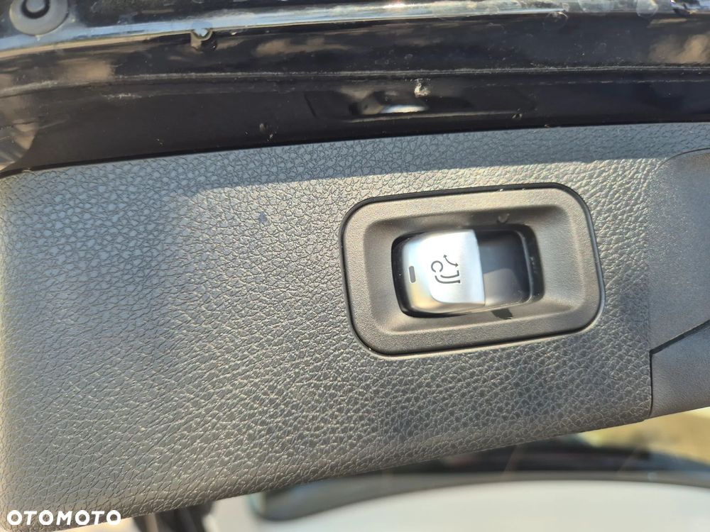 Mercedes-Benz Klasa E 220 d 9G-TRONIC AMG Line - 15