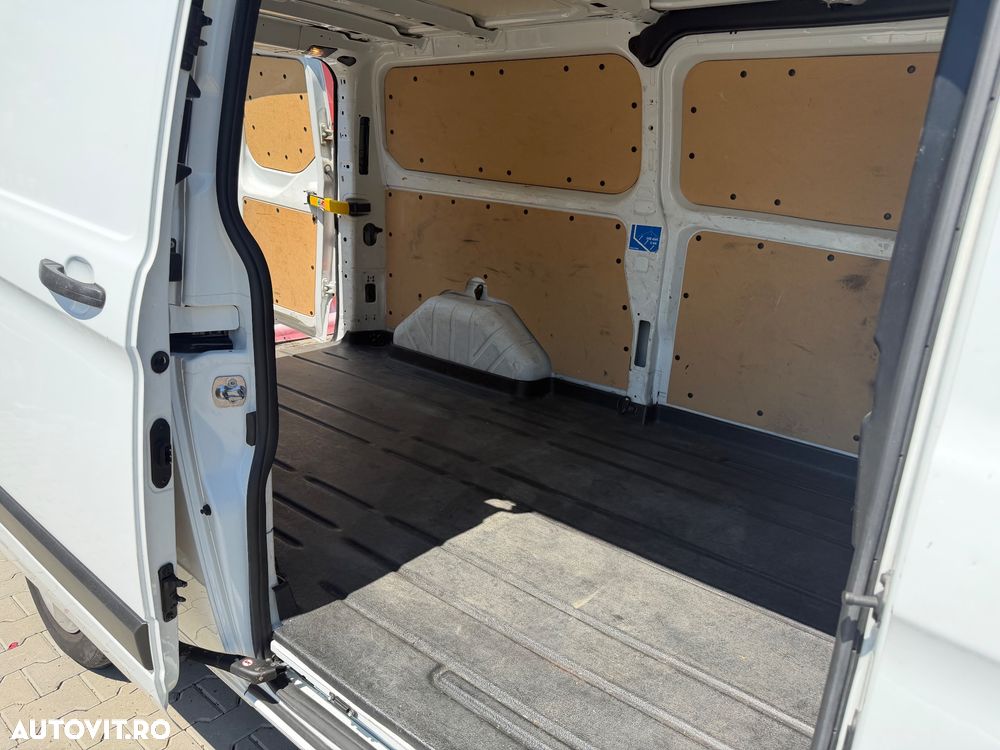 Ford TRANSIT CUSTOM - 7