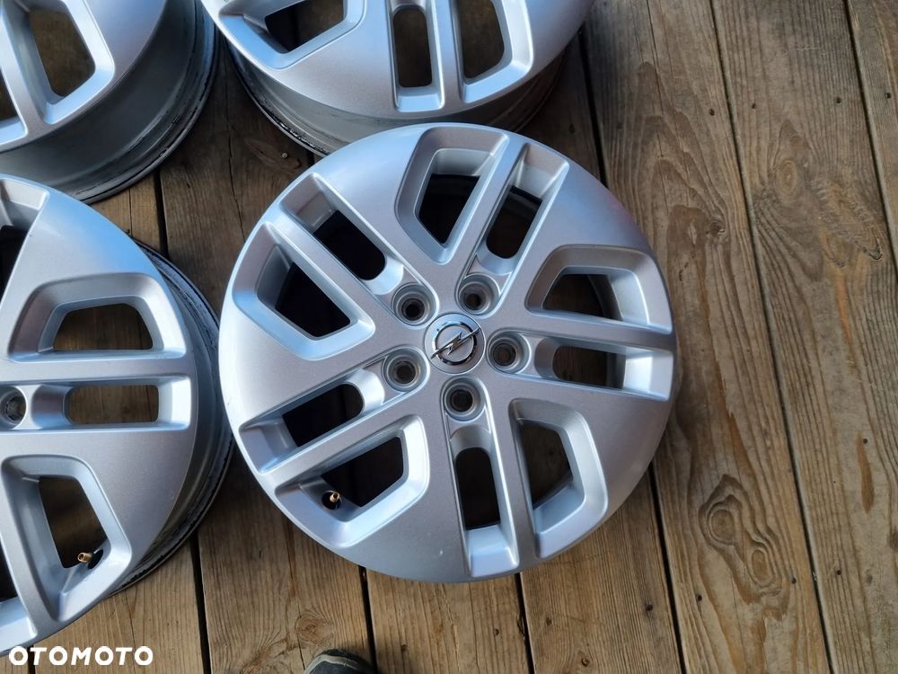 OPEL VIVARO II ,RENAULTRAFIC III,NISSAN alu 6X17 ET50 5X114,3 bdb stan - 3