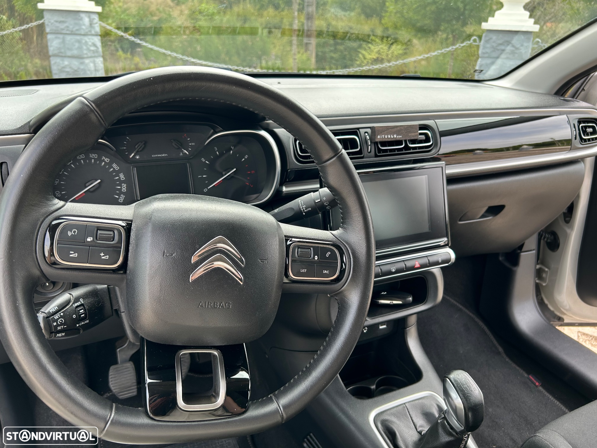 Citroën C3 1.6 BlueHDi Shine - 10