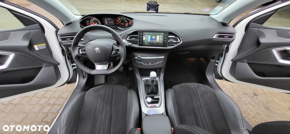 Peugeot 308 THP 155 Allure - 24