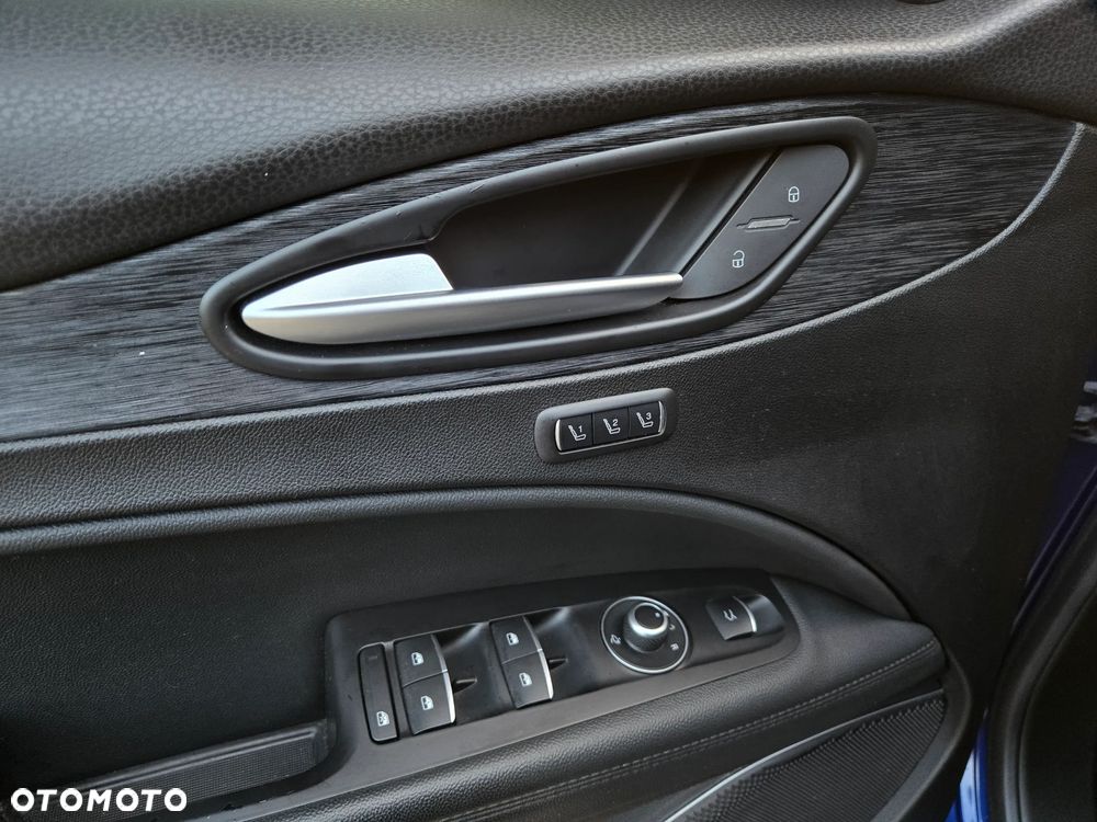 Alfa Romeo Stelvio 2.0 Turbo 16V AT8-Q4 Sprint - 34