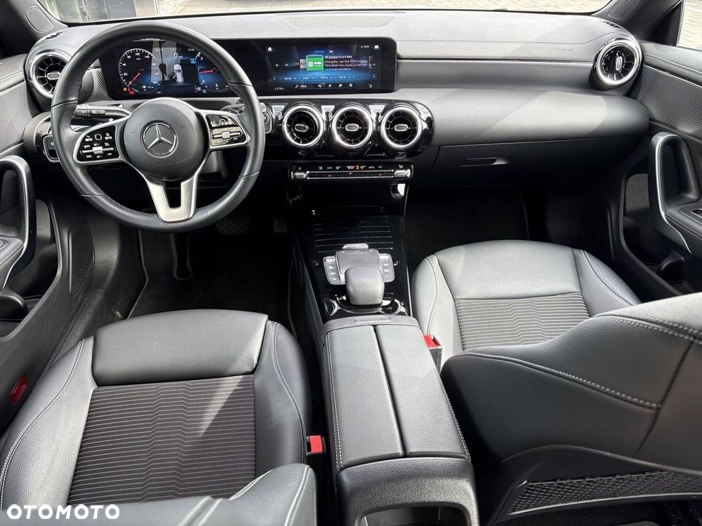 Mercedes-Benz CLA 220 d 8G-DCT - 19