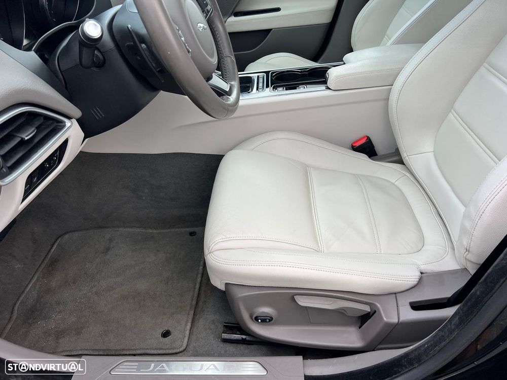 Jaguar XE 2.0 D Prestige AWD Aut. - 36