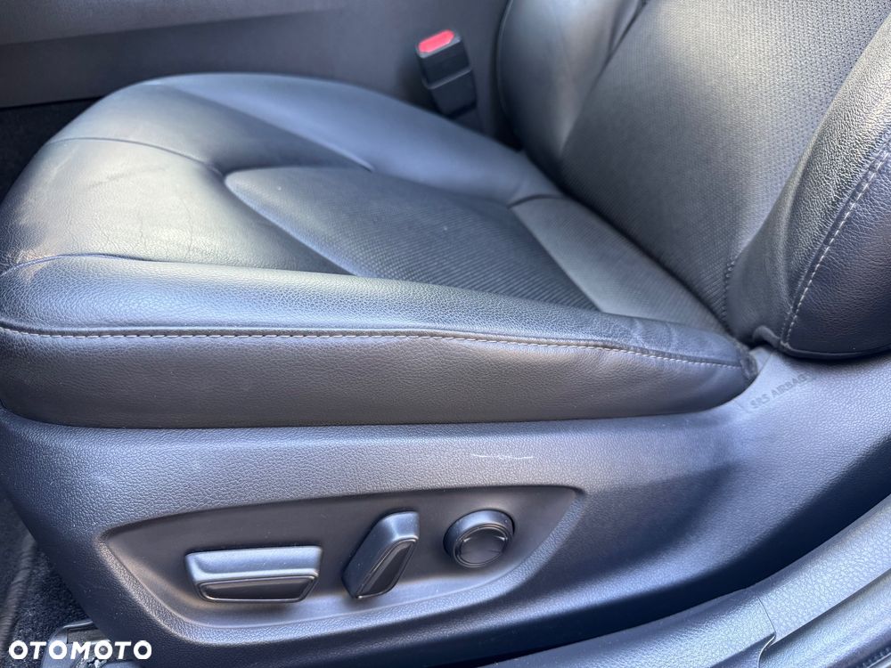 Toyota Camry 2.5 Hybrid Executive CVT - 16