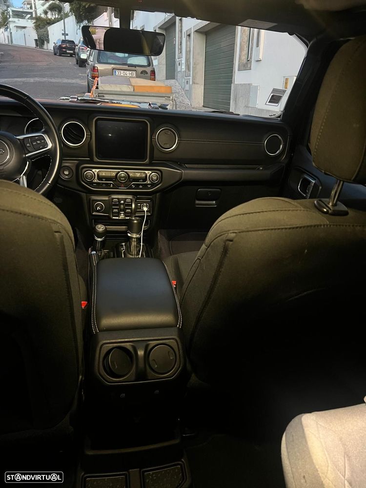 Jeep Wrangler Unlimited - 8