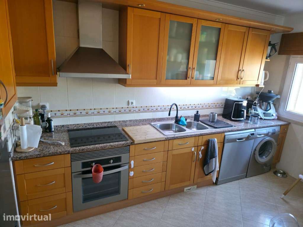 Apartamento T3 com Parqueamento em Camarate - Excelente Oportunidade - Grande imagem: 5/23