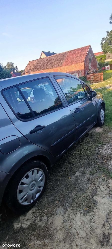 Renault Modus - 2