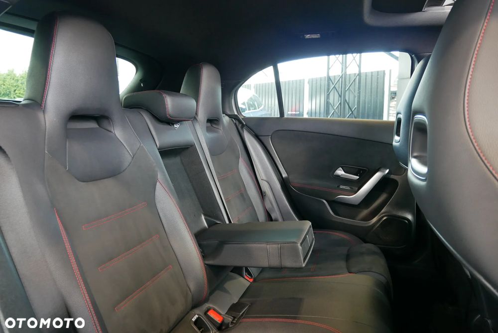 Mercedes-Benz Klasa A 250 4-Matic AMG Line 7G-DCT - 15