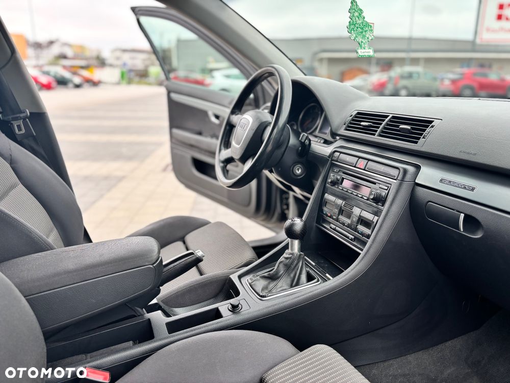 Audi A4 Avant 3.0 TDI quattro - 31