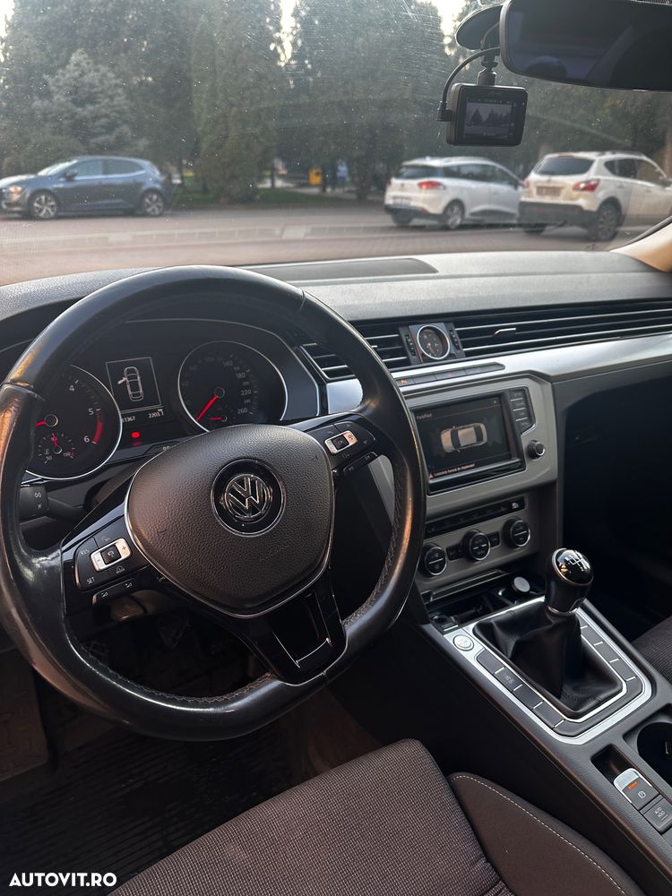 Volkswagen Passat 2.0 TDI Comfortline - 6