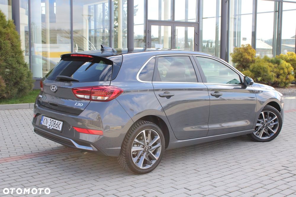 Hyundai i30 ver-1-5-t--gdi-48v-smart-dct - 8