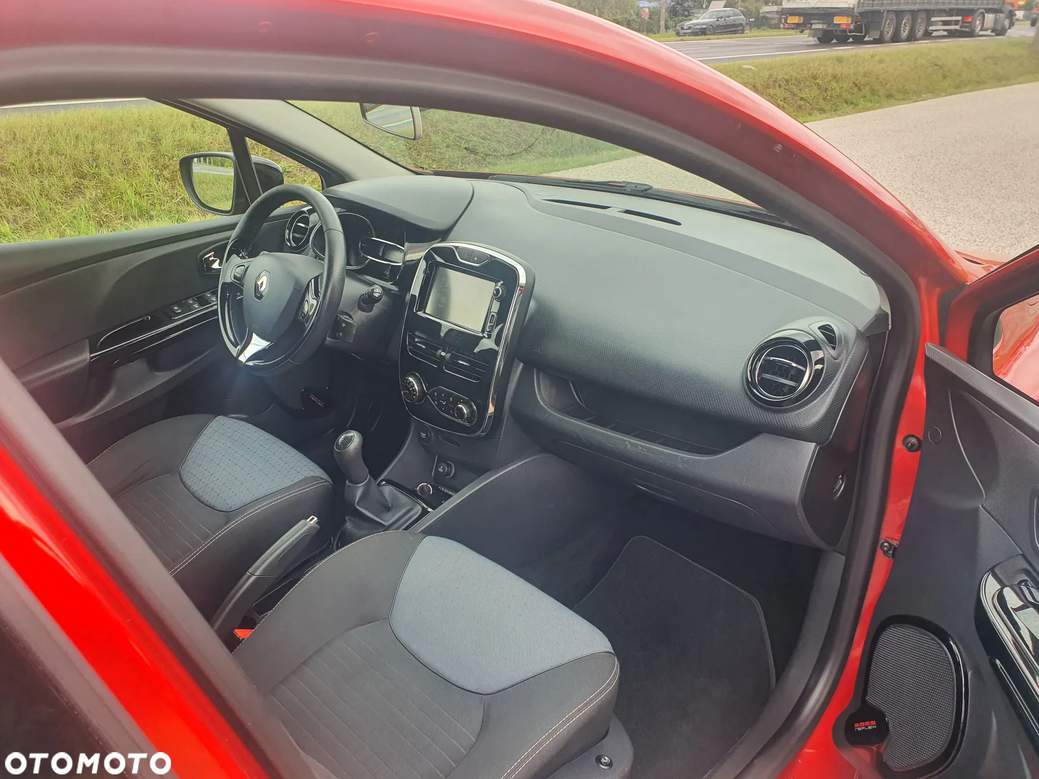 Renault Clio ENERGY TCe 90 Start & Stop Experience - 12