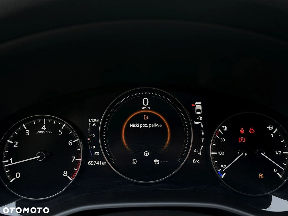 Mazda 3 e-SKYACTIV-G 2.0 M HYBRID - 21