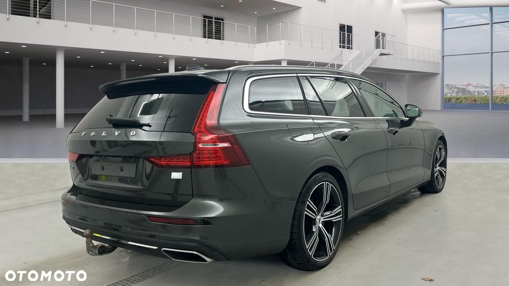 Volvo V60 2021 photo 3